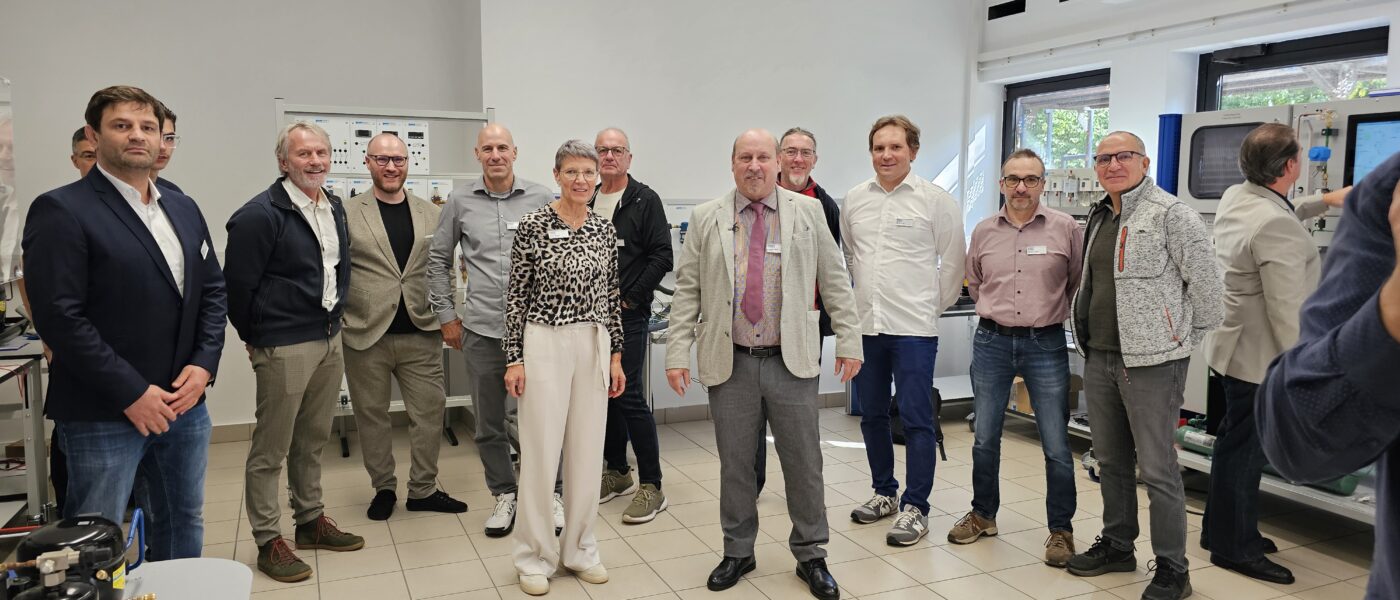 Participation d’une délégation du Lycée Cuvelette à l’inauguration du centre de compétences pour la technique du froid et de la climatisation au BBZ Sulzbach Participation d’une délégation du Lycée Cuvelette à l’inauguration du centre de compétences pour la technique du froid et de la climatisation au BBZ Sulzbach